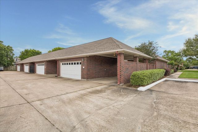 204 Clearview Avenue D, Friendswood, TX 77546