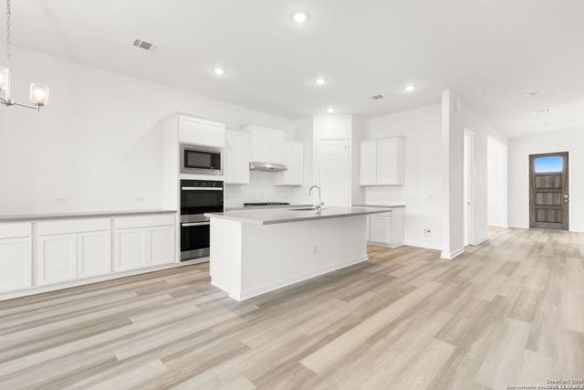 4548 YOAKUM VLY, Cibolo, TX 78108