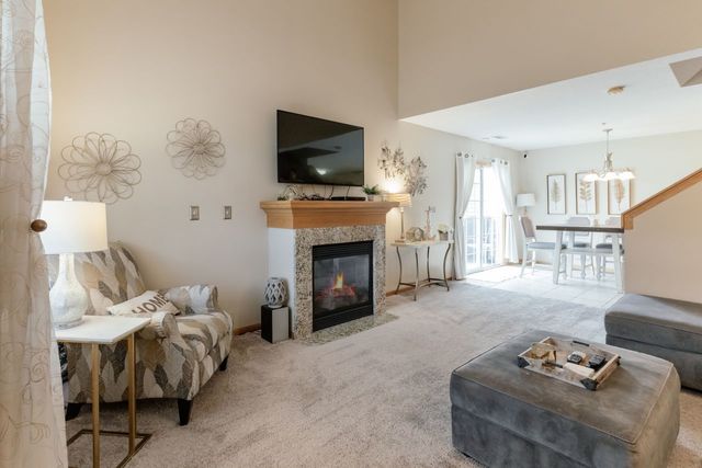8610 Ep True Parkway 2001, West Des Moines, IA 50266