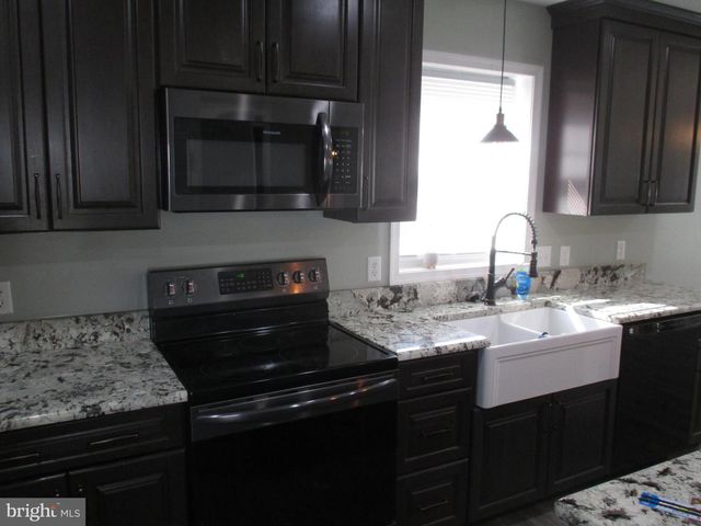 1148 STANLEY AVENUE, Chambersburg, PA 17201