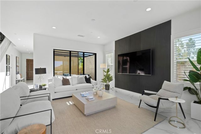 37 Caspian, Lake Forest, CA 92630