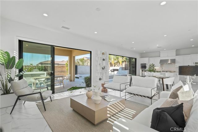 37 Caspian, Lake Forest, CA 92630