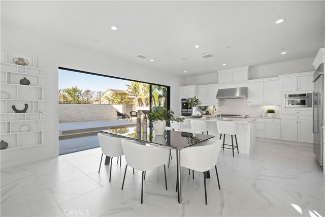 37 Caspian, Lake Forest, CA 92630