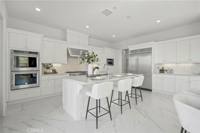 37 Caspian, Lake Forest, CA 92630