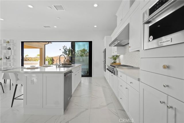 37 Caspian, Lake Forest, CA 92630