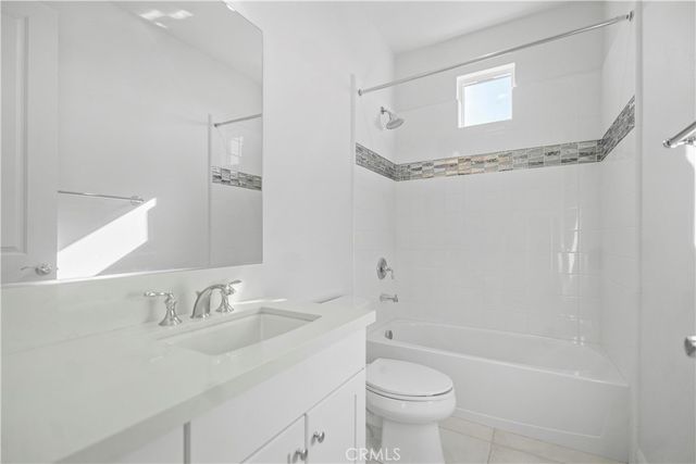 37 Caspian, Lake Forest, CA 92630