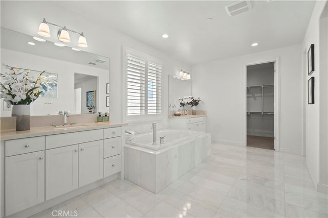 37 Caspian, Lake Forest, CA 92630