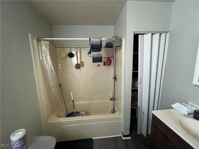 3688 W 15th Street, Cleveland, OH 44109