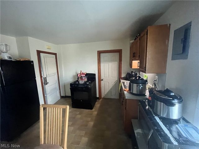 3688 W 15th Street, Cleveland, OH 44109