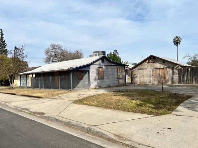 5172 N Maroa Avenue, Fresno, CA 93704