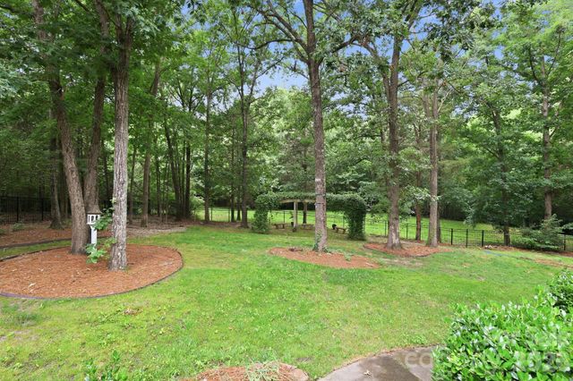 14516 Ballantyne Country Club Drive, Charlotte, NC 28277
