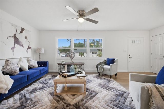 2521 Lynnriver DR, Virginia Beach, VA 23452