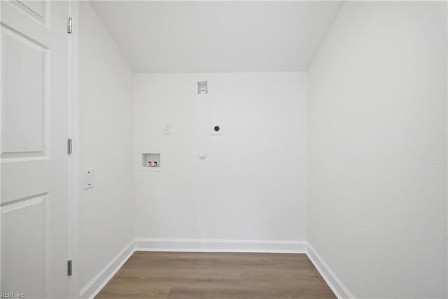 2521 Lynnriver DR, Virginia Beach, VA 23452