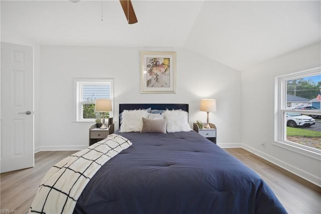 2521 Lynnriver DR, Virginia Beach, VA 23452