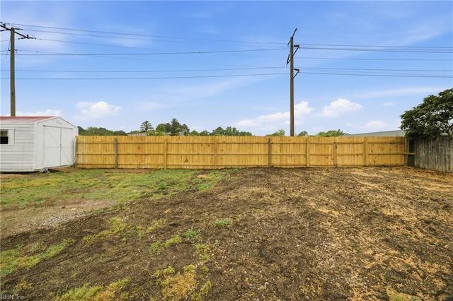 2521 Lynnriver DR, Virginia Beach, VA 23452