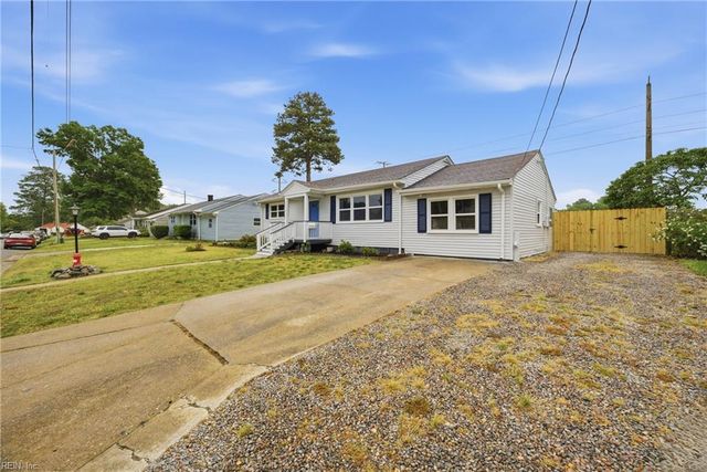 2521 Lynnriver DR, Virginia Beach, VA 23452