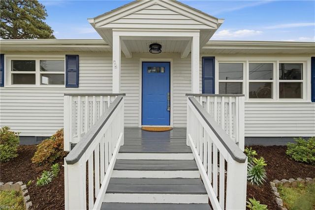 2521 Lynnriver DR, Virginia Beach, VA 23452