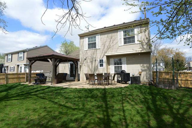 1292 LILAC Lane, Carol Stream, IL 60188