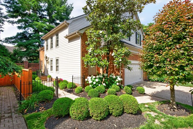 2932 Eastbrook Court, Lexington, KY 40502