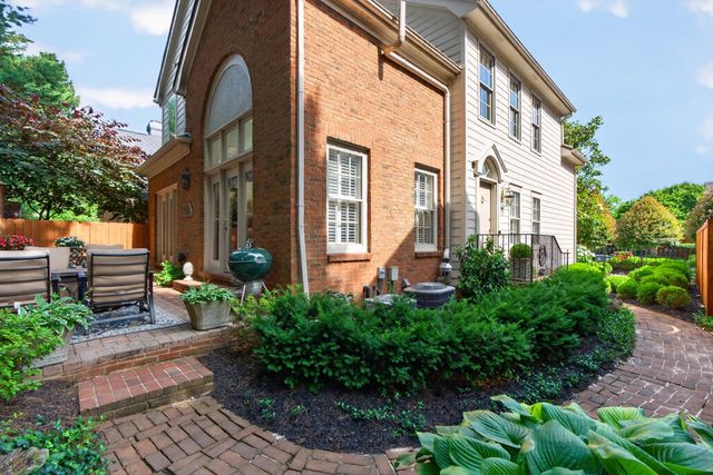 2932 Eastbrook Court, Lexington, KY 40502