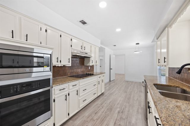 1870 El Paso Street, Lewisville, TX 75077