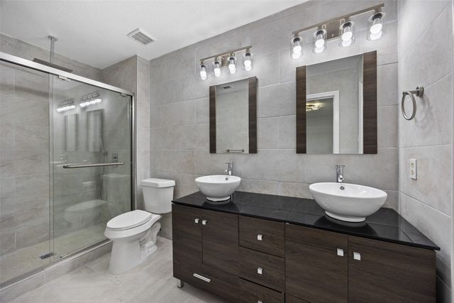 1870 El Paso Street, Lewisville, TX 75077