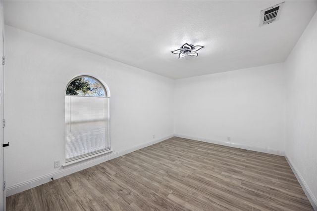 1870 El Paso Street, Lewisville, TX 75077