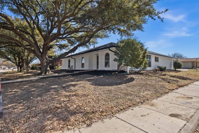 1870 El Paso Street, Lewisville, TX 75077