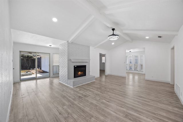 1870 El Paso Street, Lewisville, TX 75077