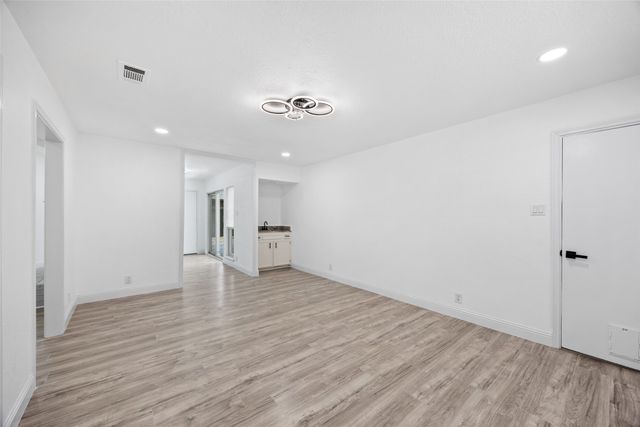 1870 El Paso Street, Lewisville, TX 75077