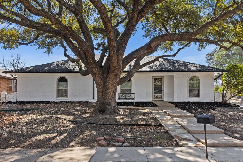 1870 El Paso Street, Lewisville, TX 75077