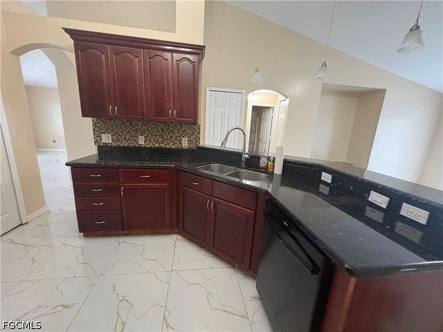 116 NW 26th ST, Cape Coral, FL 33993
