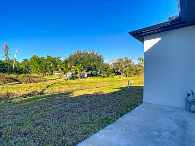 422 EISENHOWER BOULEVARD, Lehigh Acres, FL 33974