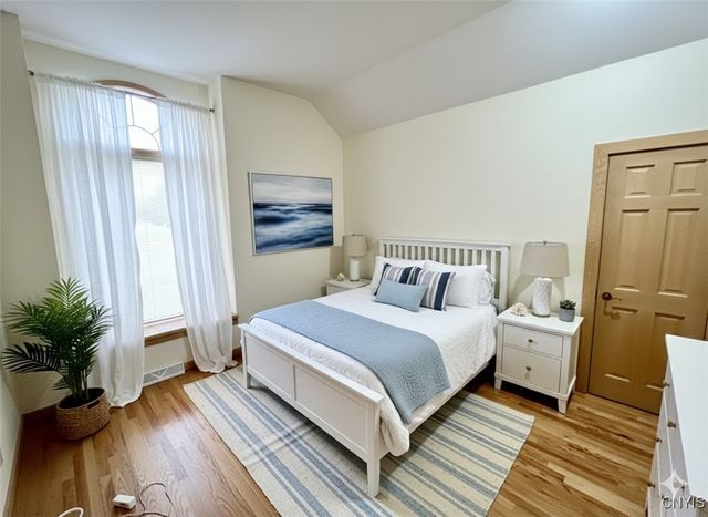 18 Island Shadow Drive, Granby, NY 13069