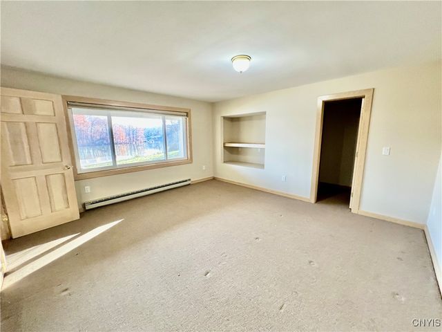 18 Island Shadow Drive, Granby, NY 13069