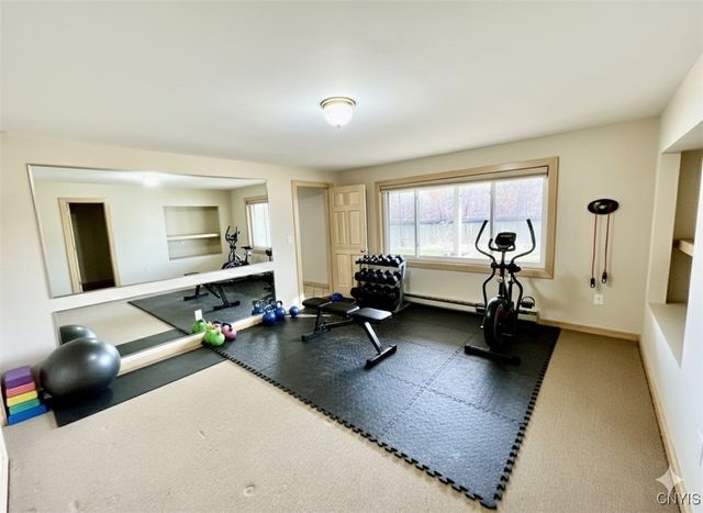 18 Island Shadow Drive, Granby, NY 13069