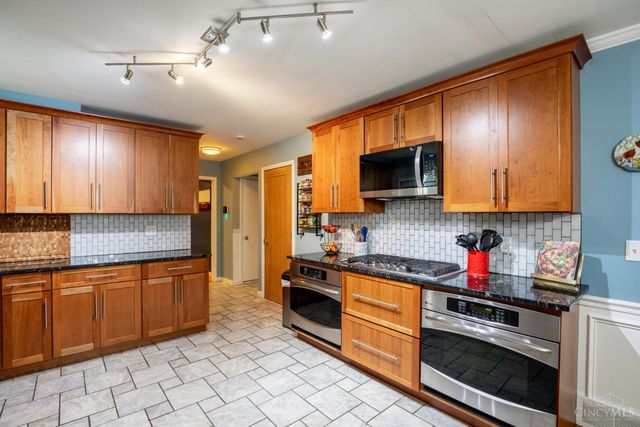 6320 Stirrup Road, Cincinnati, OH 45244