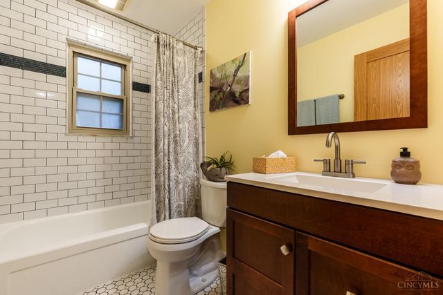 6320 Stirrup Road, Cincinnati, OH 45244