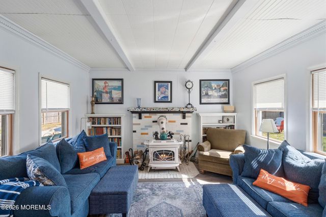 110 Pineway Drive, Forked River, NJ 08731