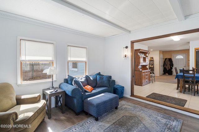 110 Pineway Drive, Forked River, NJ 08731
