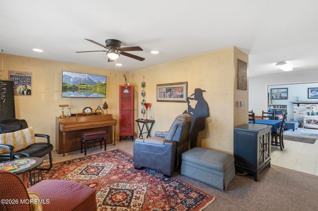 110 Pineway Drive, Forked River, NJ 08731
