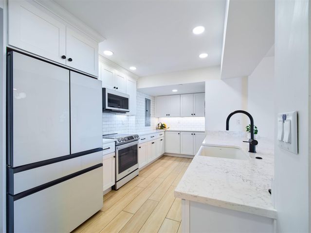 450 Ocean Drive 404, Juno Beach, FL 33408