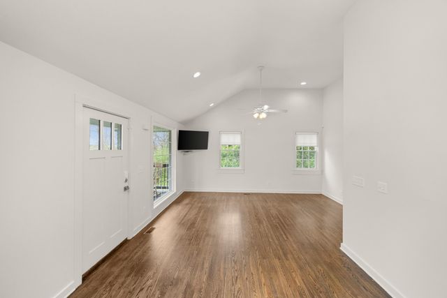 2722 Ennis Rd, Nashville, TN 37210