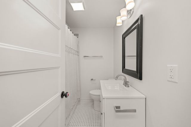 2722 Ennis Rd, Nashville, TN 37210