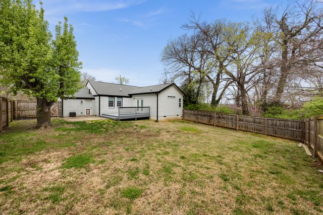 2722 Ennis Rd, Nashville, TN 37210