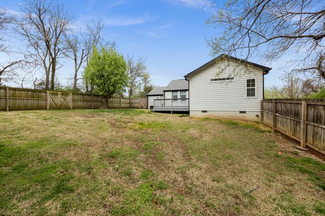 2722 Ennis Rd, Nashville, TN 37210