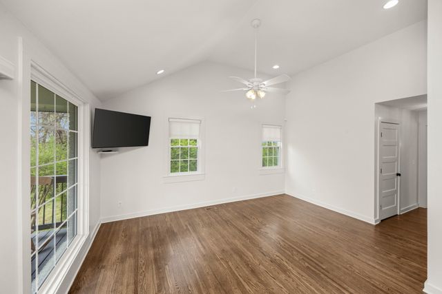 2722 Ennis Rd, Nashville, TN 37210