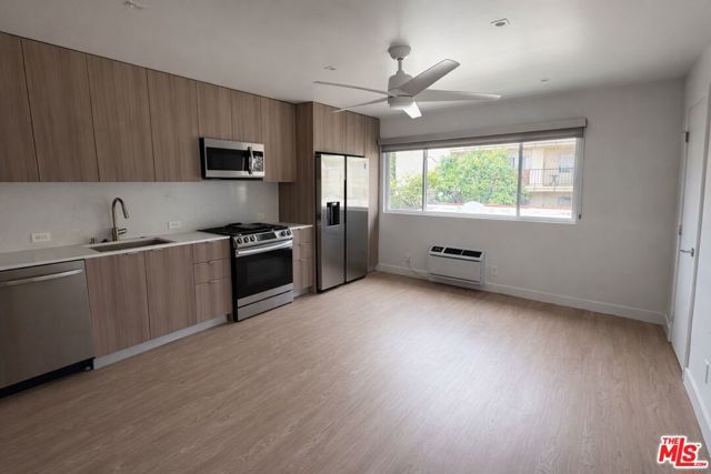 1433 Euclid Street 2, Santa Monica, CA 90404