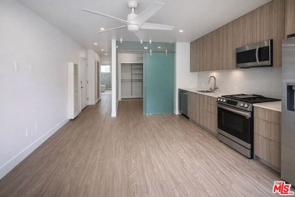 1433 Euclid Street 2, Santa Monica, CA 90404