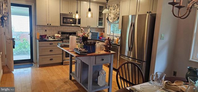 7719 HERITAGE DR, Annandale, VA 22003